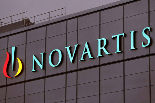 Hãng dược Novartis cắt giảm 8.000 việc làm 