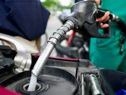 Giá bán lẻ xăng dầu giảm mạnh