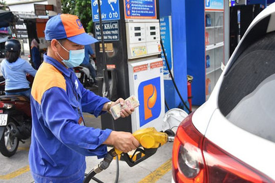 Giá bán lẻ xăng dầu tiếp tục giảm