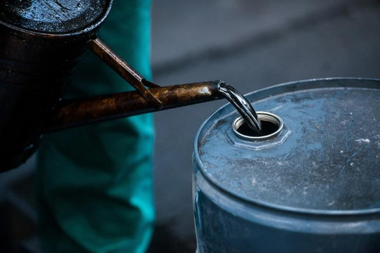 Giá dầu thế giới tăng hơn 2 USD