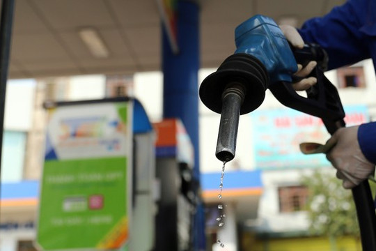 Bộ Công thương yêu cầu các thương nhân phải đảm bảo nguồn cung xăng dầu