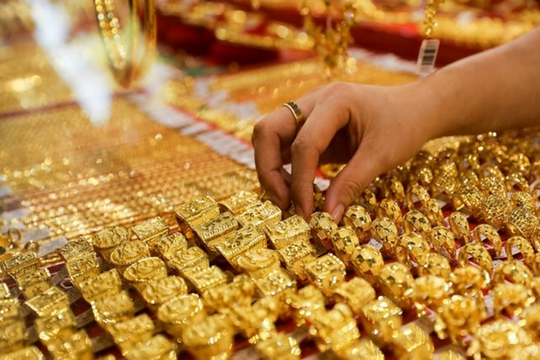 Giá vàng trong nước “bốc hơi” 150.000 đồng/lượng