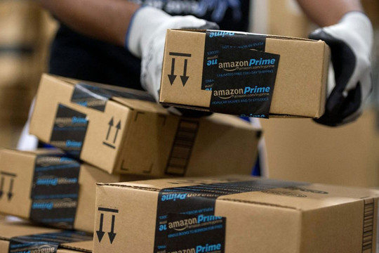 Amazon - Gã khổng lồ 'xấu tính' : Thẳng tay trừng phạt nhà buôn 'dám' bán hàng ở chỗ khác rẻ hơn, bị kiện từ Mỹ tới châu Âu