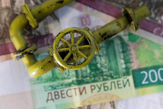 Nga - Trung đạt thỏa thuận quan trọng: Vị trí của đồng USD "lung lay" dữ dội?
