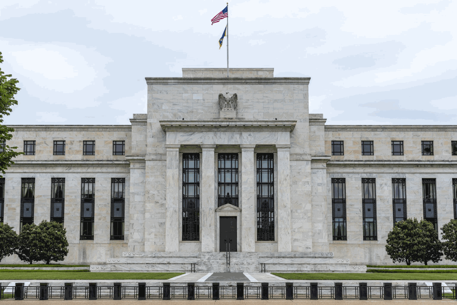 Động thái của các ngân hàng trung ương sau quyết định của Fed