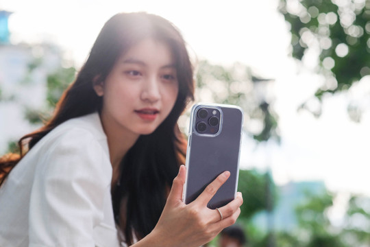 iPhone 14 series chính hãng tại Việt Nam ưu đãi "khủng" tới 11 triệu, cam kết trả hàng sớm