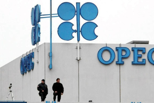 Cuộc đua mới trên thị trường dầu mỏ: Nước đi táo bạo của OPEC+ có thể thay đổi trật tự năng lượng toàn cầu