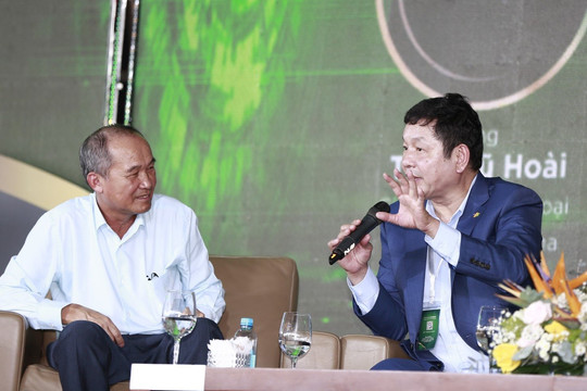 Có gì trong cuộc luận bàn của ông Dương Công Minh với các Chủ tịch FPT, TMG, PNJ tại hội thảo của Hội đồng họ Dương Việt Nam