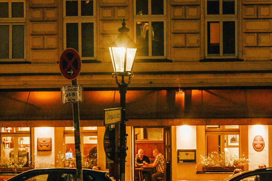 Khủng hoảng năng lượng nhưng vẫn dùng đèn đường khí đốt, thủ đô nước Đức tìm cách ‘ăn phải dành, có phải kiệm’