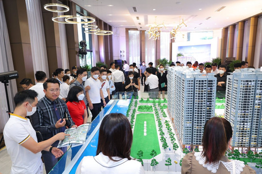 Thị trường căn hộ Hà Nội: Dự án “hút” trăm lượt khách mỗi ngày