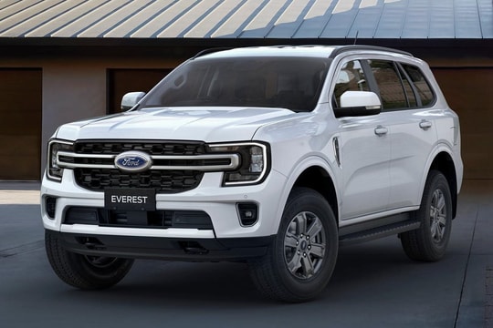 Ford và GM ra tay xử lý các đại lý bán 'bia kèm lạc', người dùng Việt chỉ biết 'ước'