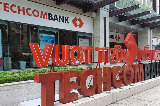 Phó Tổng Giám đốc Techcombank đăng ký mua cổ phiếu TCB