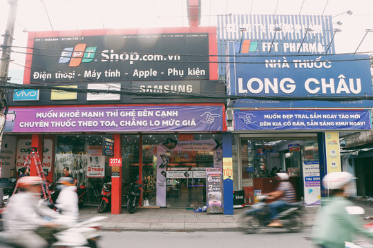 FPT Retail lãi 369 tỷ đồng sau 9 tháng, hoàn thành kế hoạch mở rộng Long Châu và FPT Shop