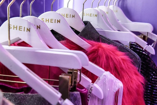 Shein đại chiến ngành thời trang nhanh toàn cầu: Khiến HM, Zara lo sợ, được Gen Z Mỹ ưa thích ngang ngửa Levi’s, Calvin Klein