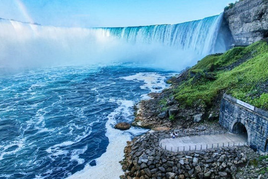 Bí ẩn đường hầm khổng lồ nằm dưới chân thác Niagara