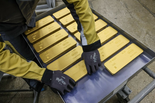 Tiết lộ danh tính của một trong những 'cá voi' vừa gom 400 tấn vàng khiến thị trường xôn xao 