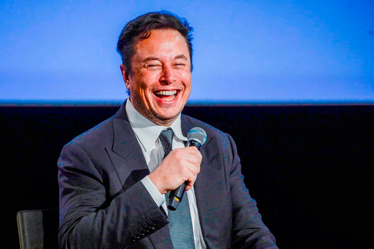 Sức hút của những chiếc xe Tesla: Elon Musk mặc sức đẩy giá bán người mua vẫn xếp hàng dài, lợi nhuận gấp 8 lần Toyota trên mỗi xe bán ra