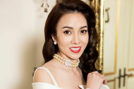 Nữ CEO đứng sau thương hiệu tạo nên vương miện “độc bản” cho các hoa hậu Việt: “Tôi không làm việc mà tận hưởng cuộc sống” 