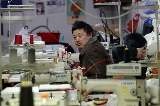 Trung Quốc: Hàng nghìn nhà máy đóng cửa hàng loạt, dân lao động không biết đi về đâu