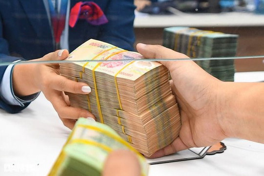 Ngân hàng tuần qua: Nhiều ngân hàng tăng tiếp lãi suất huy động; Mỹ đưa Việt Nam ra khỏi danh sách giám sát thao túng tiền tệ