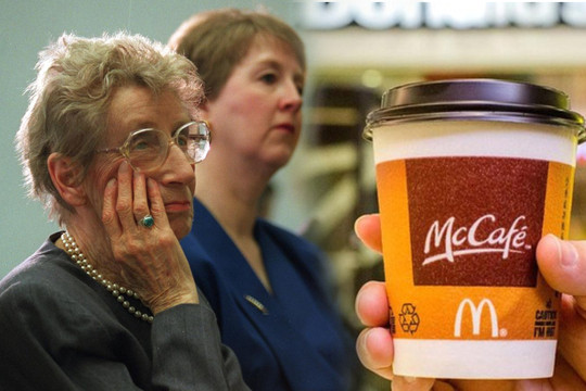 Làm đổ đồ uống ra người, cụ bà mang đơn đi kiện McDonald’s: Cốc cà phê "đắt nhất lịch sử" trị giá 2,7 triệu USD