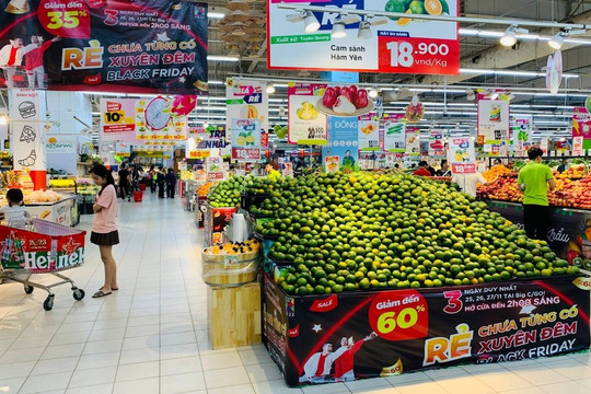 Một loạt siêu thị tung chương trình Black Friday, khuyến mãi tới 60%, bán hàng xuyên đêm hưởng ứng “HaNoi Midnight Sale”