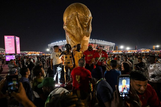 Dở khóc dở cười mùa World Cup: Dù vào vòng trong nhưng cổ động viên ba đội tuyển Anh-Hàn-Nhật lại “sầu” vì vấn đề này