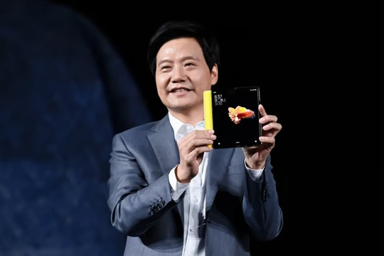 CEO Xiaomi coi iPhone là chuẩn mực và đối thủ mà hãng có cơ hội đánh bại