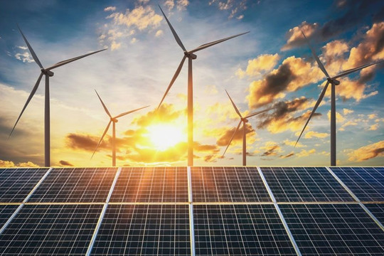 Bộ Công Thương yêu cầu EVN thống nhất giá mua điện các dự án năng lượng tái tạo chuyển tiếp trước 31/3
