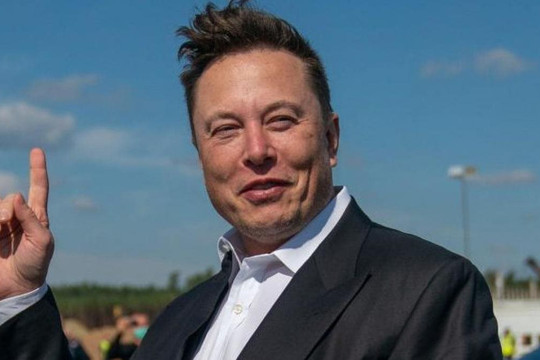 Elon Musk tuyên bố không bán thêm bất kỳ cổ phiếu Tesla nào trong 2 năm
