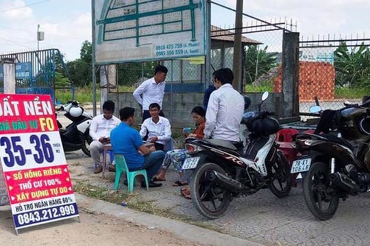 Tiền đổ mạnh vào bất động sản, chuyên gia cảnh báo nguy cơ “bong bóng”