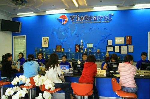 Không chỉ hoán đổi nợ thành cổ phần cho Hưng Thịnh giá 28.000 đồng/cp, Vietravel cũng đã bán 10,3% vốn với giá 24.000 đồng/cp cho VinaCapital 