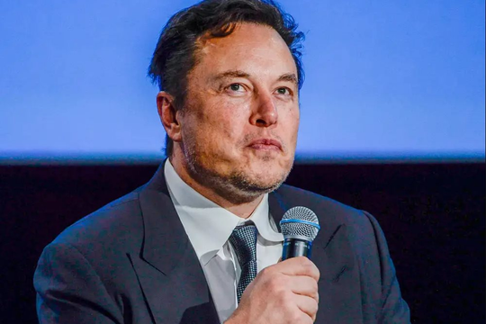 Elon Musk phá kỷ lục Guinness về ‘đốt tiền’