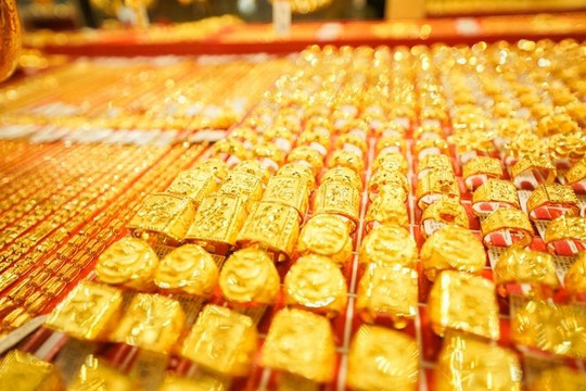 Giá vàng trong nước hồi phục đến 200.000 đồng/lượng