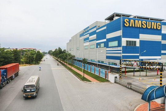 Doanh thu xuất khẩu của Samsung chiếm bao nhiêu % kim ngạch xuất khẩu Việt Nam năm 2022?