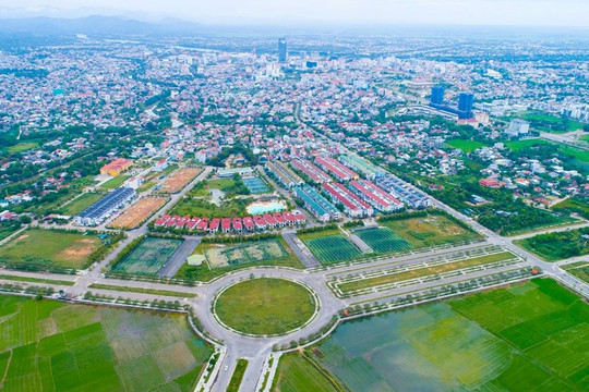 Bất động sản Thừa Thiên Huế: Giao dịch đất nền cao gấp gần 158 lần chung cư
