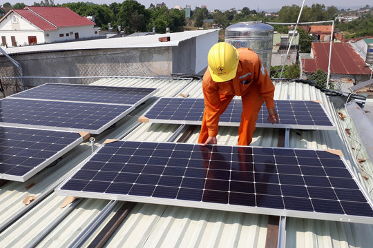 Hà Nội dành hơn 1 tỷ đồng cho nghiên cứu khoa học về điện mặt trời mái nhà