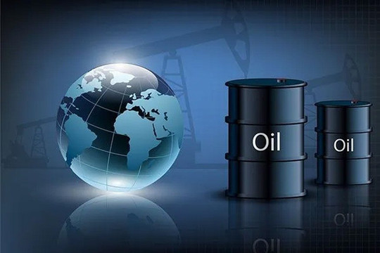 Giá dầu thế giới chạm mức cao nhất 2 tháng