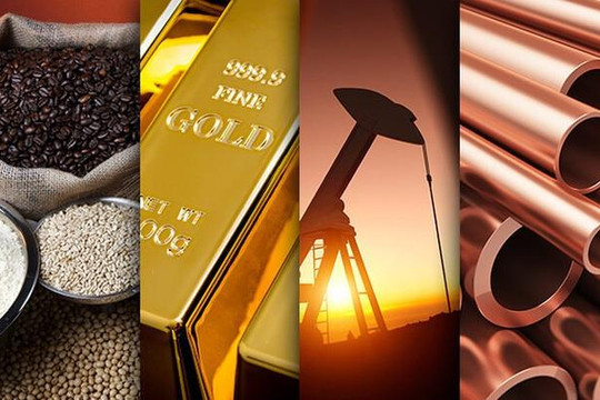Thị trường ngày 24/01: Giá dầu trái chiều, vàng giảm, cao su cao nhất 5 tuần