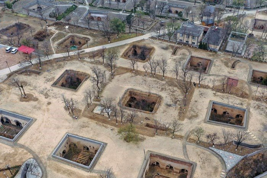 Cách Trung Quốc làm du lịch: Biến những ngôi nhà cổ 7.000 năm tuổi dưới lòng đất thành điểm đến hút khách