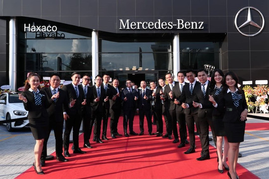 Bất chấp quý 4 lao dốc, "ông trùm" bán xe Mercedes Benz Việt Nam đạt doanh thu và lợi nhuận năm 2022 cao nhất lịch sử