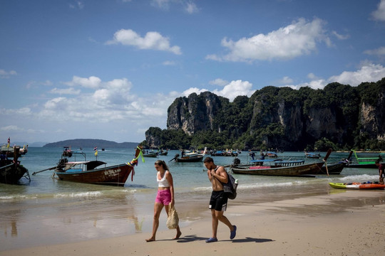 Thái Lan sắp thu phí nhập cảnh hơn 200.000 đồng/lượt với khách du lịch quốc tế 