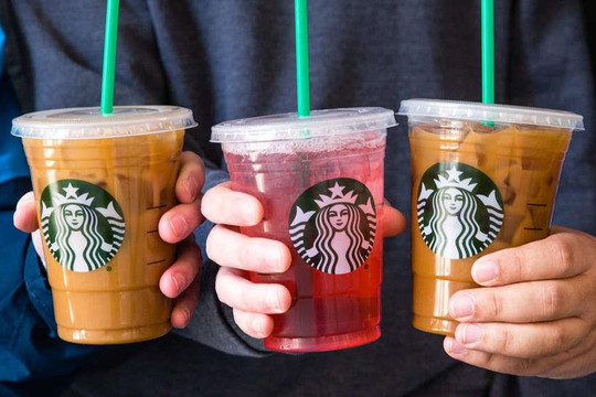 Sau 10 năm bị "vua cà phê" chê "nước đường vị cà phê", hiện có bao nhiêu người Việt sẵn sàng chi hơn 100.000 đồng cho một ly Starbucks?
