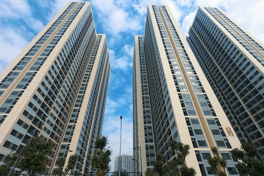 Thị trường căn hộ Hà Nội: Nguồn cung mới thấp nhất 8 năm qua, giá sơ cấp cao hơn thứ cấp 42%