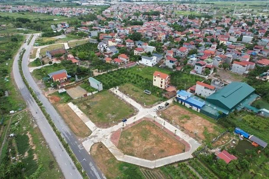 Thị trường bất động sản trầm lắng, một huyện vùng ven Hà Nội vẫn đấu giá thành công tất cả các lô đất

