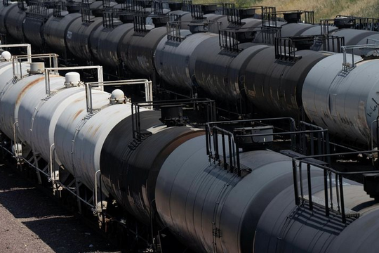 Thị trường dầu thô “giằng co” trước lo ngại về nguồn cung
