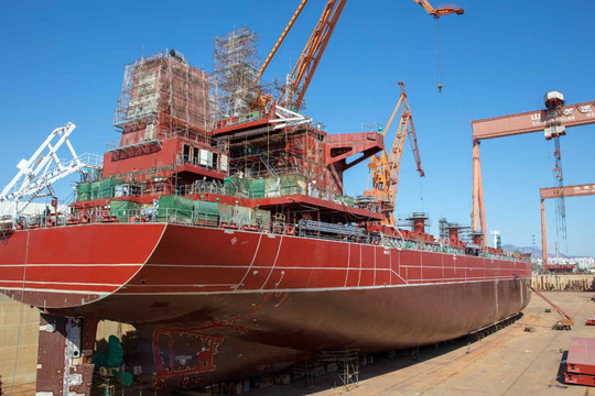 Ngành đóng tàu Trung Quốc tranh thủ cơ hội tăng thị phần trên thị trường quốc tế