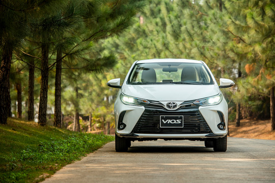 Dọn kho đón phiên bản mới, Toyota Vios giảm giá mạnh gần 40 triệu đồng