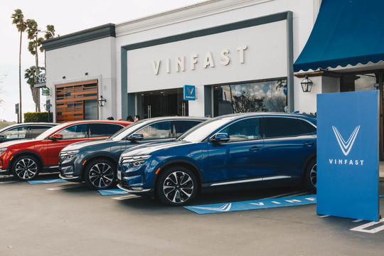 VinFast chính thức bàn giao 45 chiếc VF 8 City Edition đầu tiên cho khách hàng Mỹ