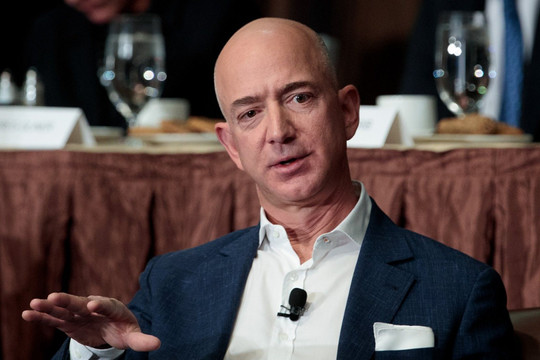 Phong cách họp đáng học hỏi của Jeff Bezos: Báo cáo nhiều chẳng tác dụng gì, nếu là sếp thì nên 'im' cho tới cuối buổi